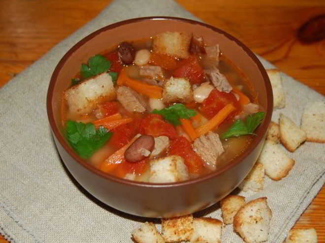Рецепт фасолевого супа с крутонами