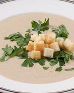 Крем-суп из белых грибов с трюфельными крутонами