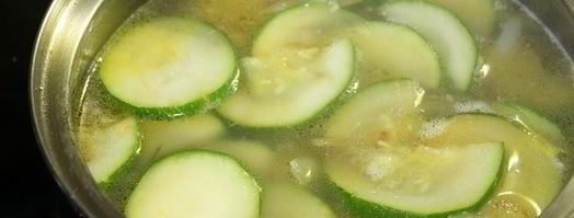 крем-суп из цукини с рикоттой, киноа и укропом. Шаг 3