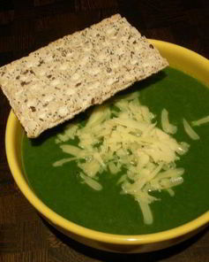 Крем-суп из цветной капусты и шпината с кокосовым молоком