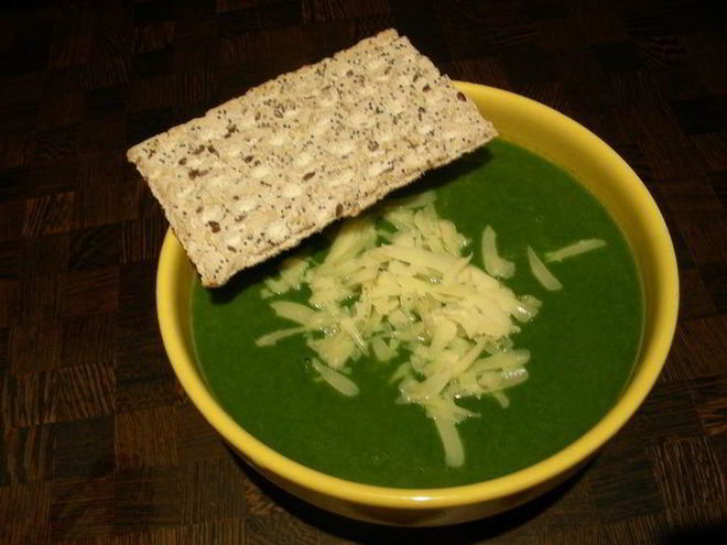 Рецепт крема-супа из цветной капусты и шпината с кокосовым молоком