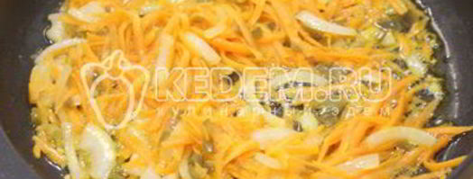 мексиканский суп с фаршем, перчиками холопенью и мякотью помидоров. Шаг 2