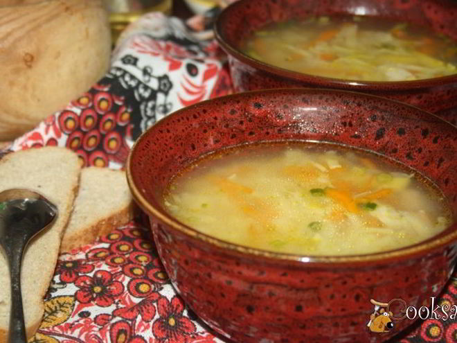 Рецепт мясного супа с домашней яичной лапшой