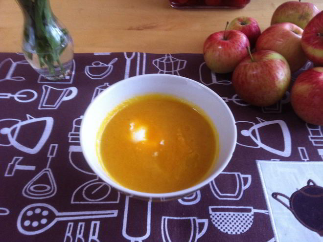 Рецепт острый яблочно-морковный суп