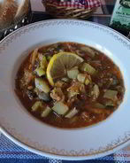 Освежающий чечевичный суп с кабачками