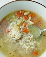 Простой куриный суп с рисом