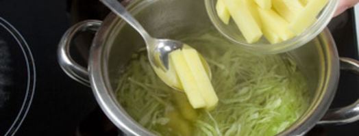 щи из свежей капусты. Шаг 3