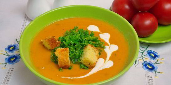 Сливочный томатный суп с базиликом