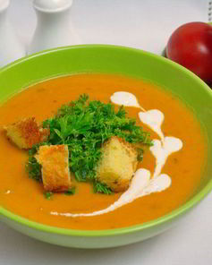 Сливочный томатный суп с базиликом