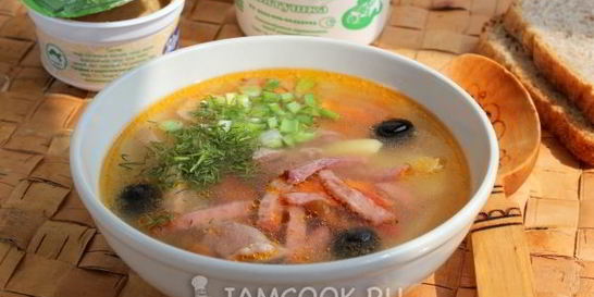 Мясная солянка в мультиварке