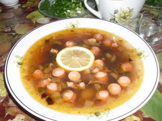 Рецепт солянки мясной с оливками