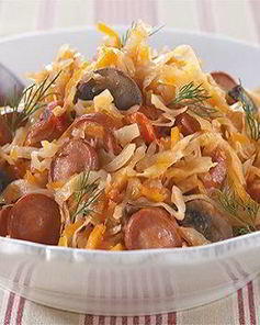 Солянка с сосисками в мультиварке