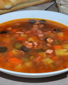 Солянка с тушенкой