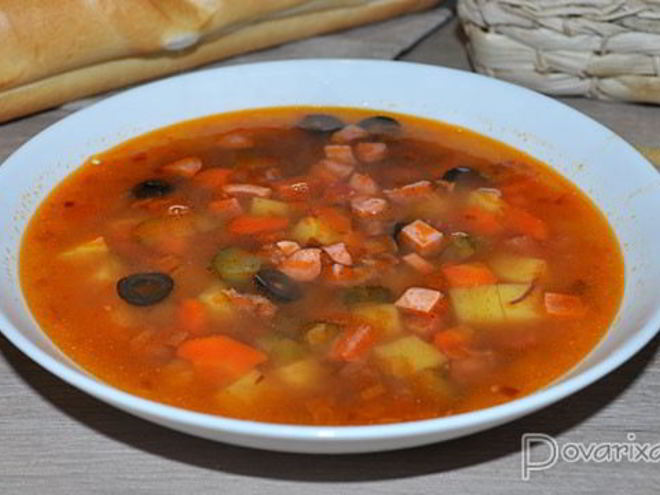 Рецепт солянки с тушенкой