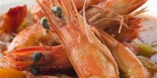 Суп Гамбо с креветками, крабовым мясом и беконом