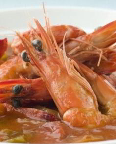 Суп Гамбо с креветками, крабовым мясом и беконом