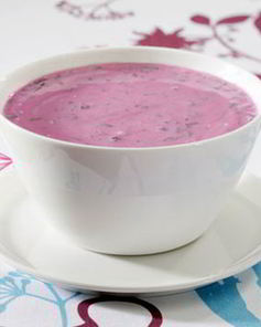 Суп из черники и кефира