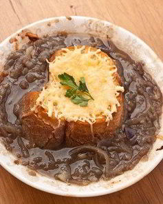 Суп из карамелизованного порея с вермутом