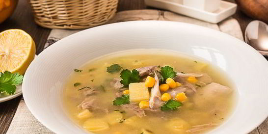 Суп из курицы по-римски