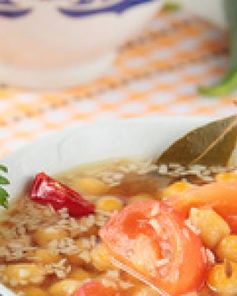 Суп из нута, кокоса и томатов