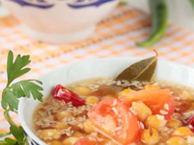 Рецепт супа из нута, кокоса и томатов