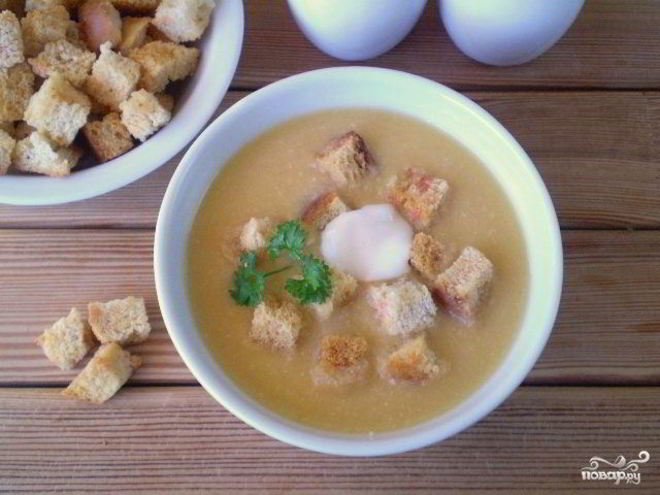 Рецепт горохового супа-пюре с гренками