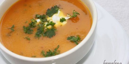 Морковный суп-пюре с кориандром