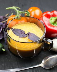 Овощной суп-пюре со свежим огурцом