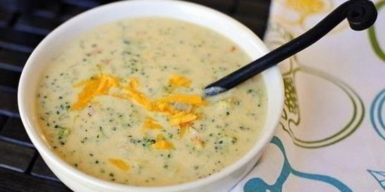 Суп-пюре из брокколи и сыра