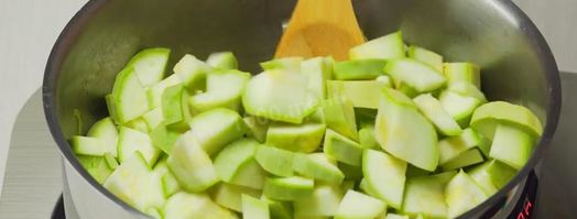 суп-пюре из кабачков с базиликом. Шаг 4