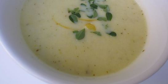 Суп-пюре из кабачков с лимонным ароматом