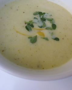 Суп-пюре из кабачков с лимонным ароматом