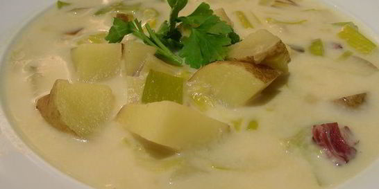 Суп-пюре из лука-порея и картофеля