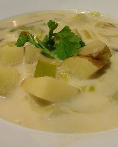 Суп-пюре из лука-порея и картофеля