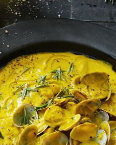 Суп пюре из нута с ракушками