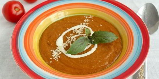 Суп-пюре с баклажаном, томатами и чечевицей