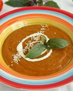 Суп-пюре с баклажаном, томатами и чечевицей