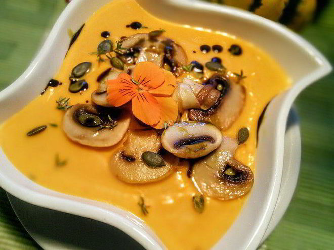 Рецепт тыквенного супа-пюре с бататом и шампиньонами