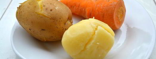 тыквенный суп-пюре с карамелизованной свеклой и золотистым луком. Шаг 4