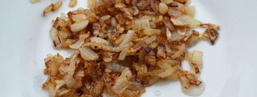 тыквенный суп-пюре с карамелизованной свеклой и золотистым луком. Шаг 5