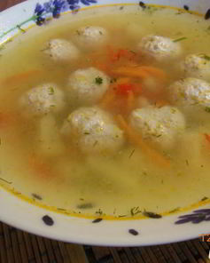 Суп с фрикадельками из индюшиной грудки