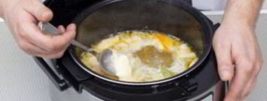 суп с клецками в мультиварке. Шаг 3