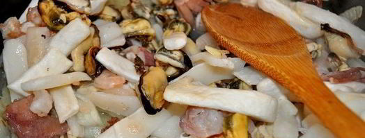 томатный суп с морепродуктами и рисом. Шаг 3