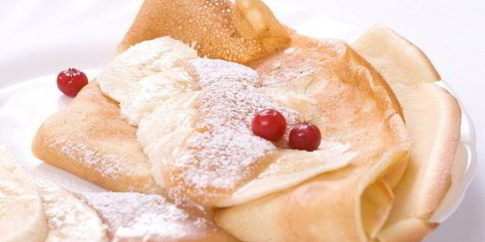 Блинчики с бананом в карамельном соусе