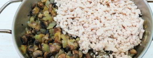 блинчики с мясом, грибами и картошкой. Шаг 13