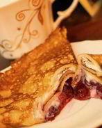 Блинчики с творогом и вишней