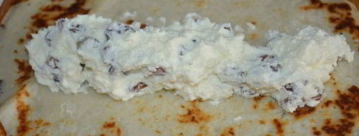 блинная ванильная улитка с творогом и изюмом. Шаг 5