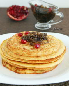 Блины гороховые с луковым конфитюром