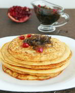 Блины гороховые с луковым конфитюром