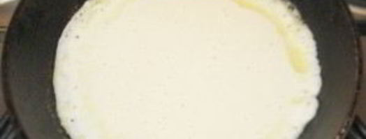 блины на кефире с кипятком. Шаг 4